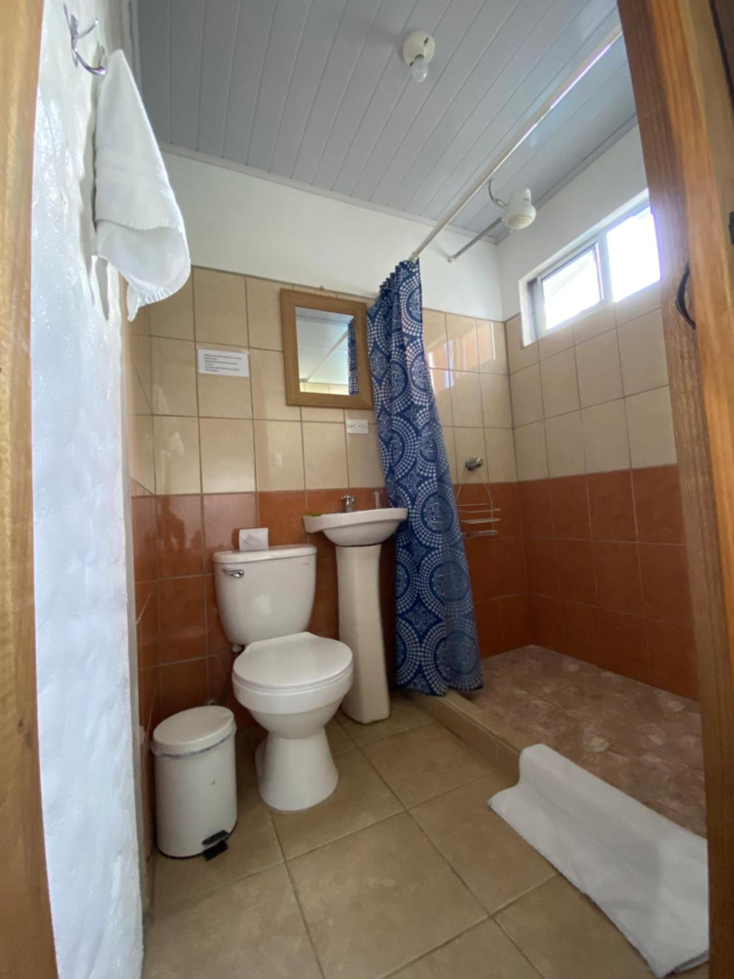 Cabinas Nuestra Kasa Monteverde Exterior foto