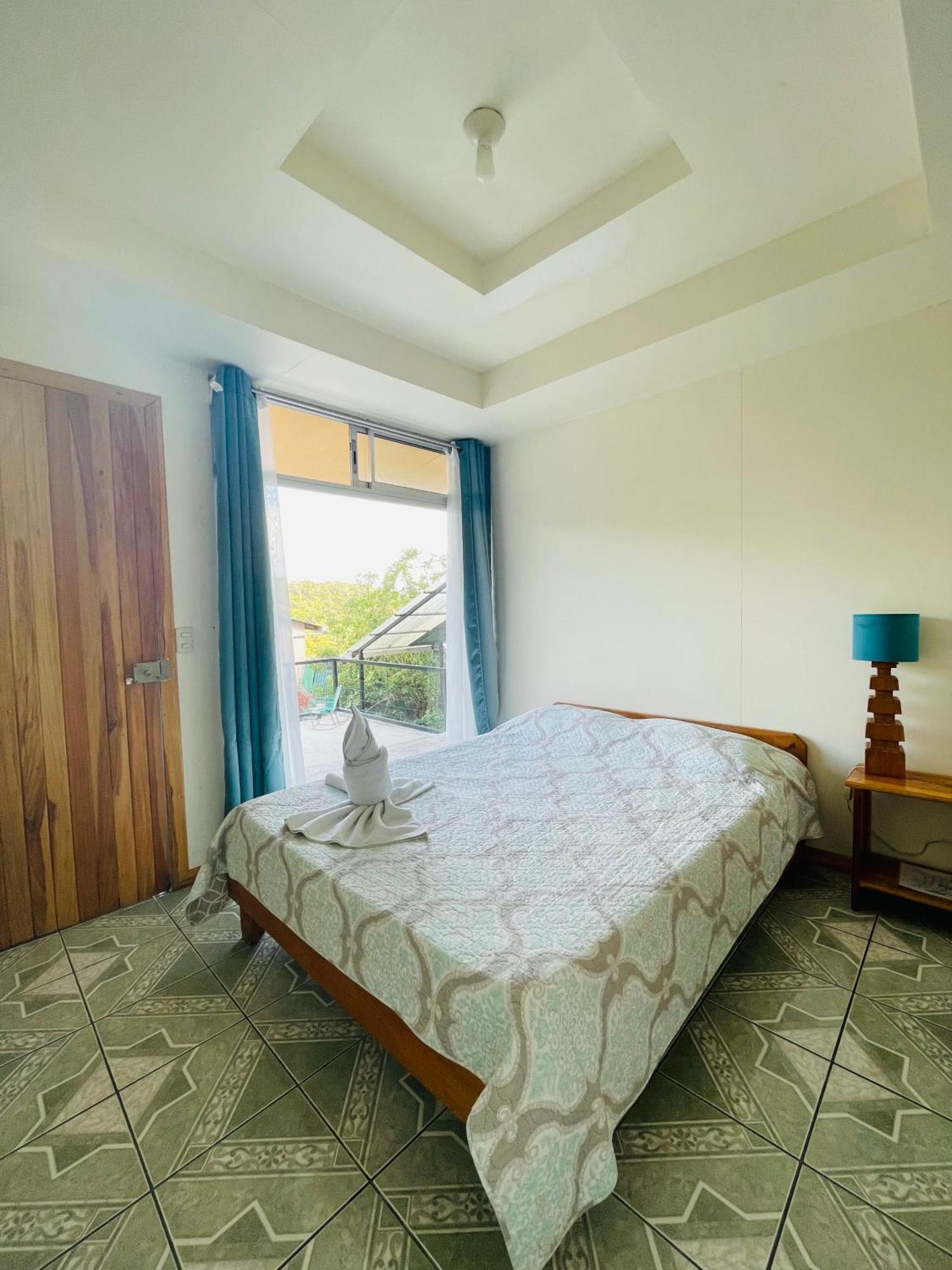 Cabinas Nuestra Kasa Monteverde Exterior foto