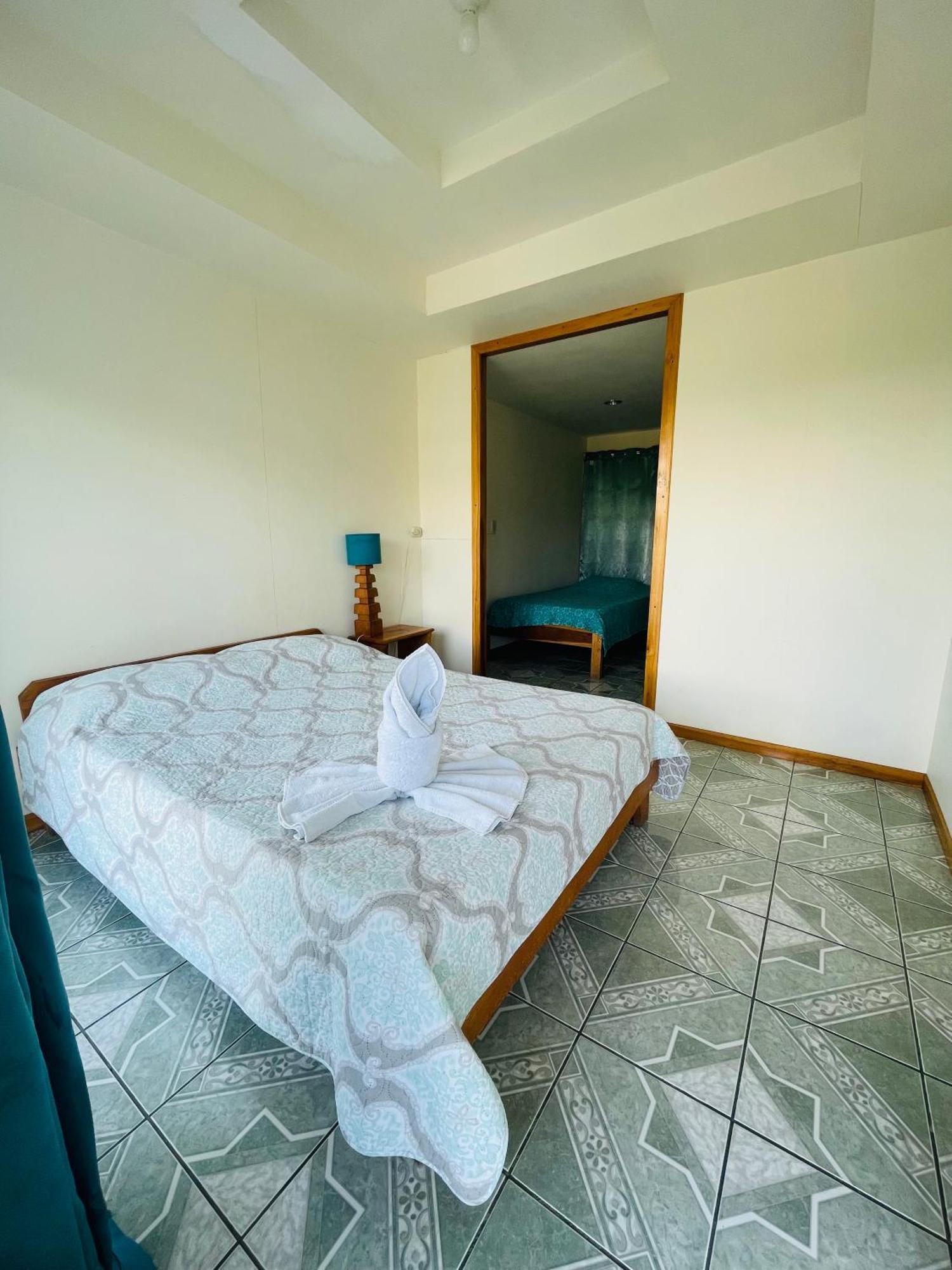 Cabinas Nuestra Kasa Monteverde Exterior foto