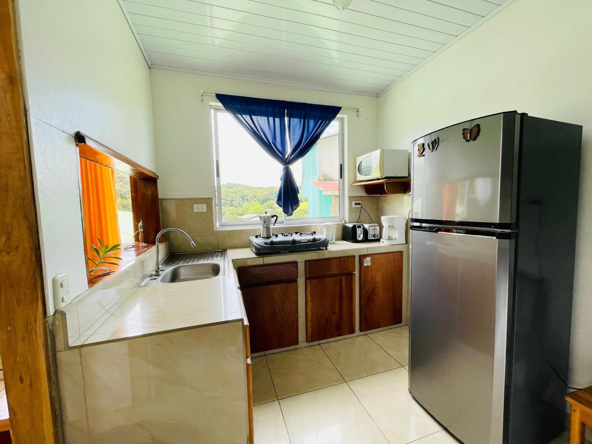 Cabinas Nuestra Kasa Monteverde Exterior foto