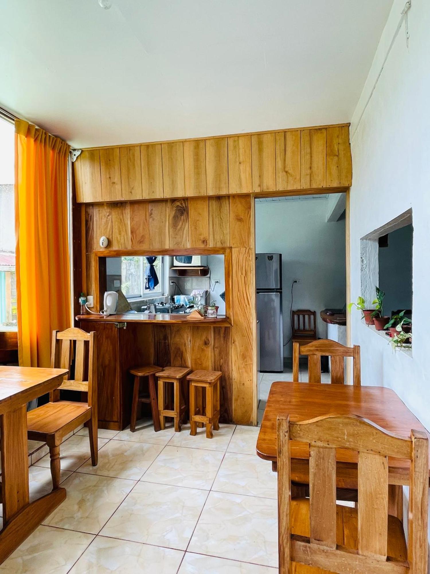 Cabinas Nuestra Kasa Monteverde Exterior foto